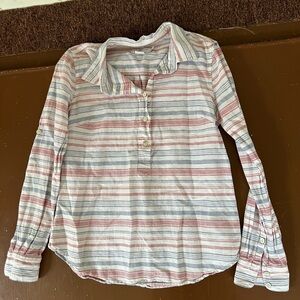 Vineyard Vines red, blue, and white striped pull over shirt. Women’s Size 2